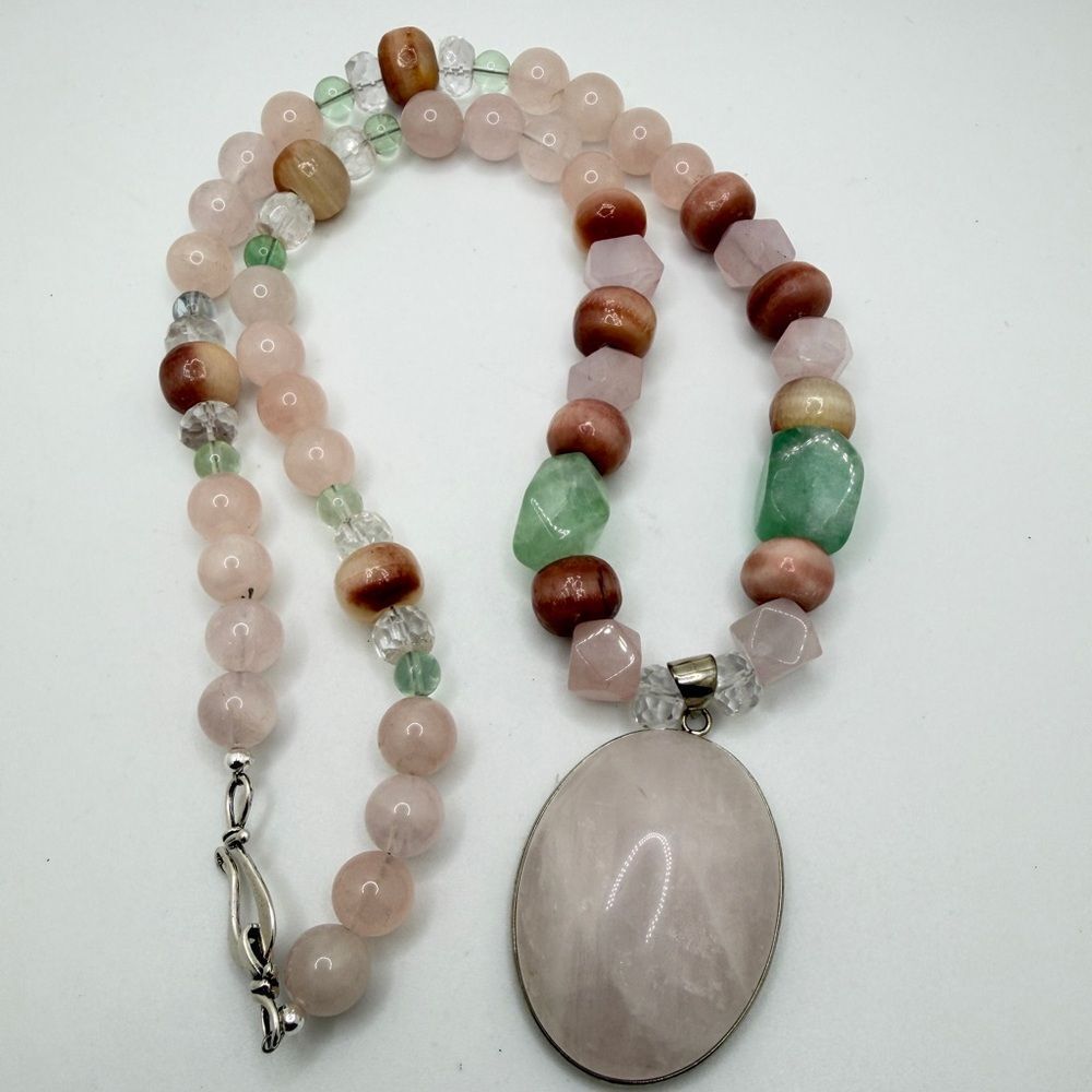 22" Rose quartz, faceted quarts, Fluorite, and polished agate necklace in 925!